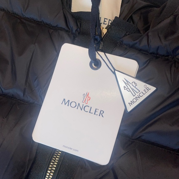 Moncler White Garment Bag with Logo - Picture 5 of 7